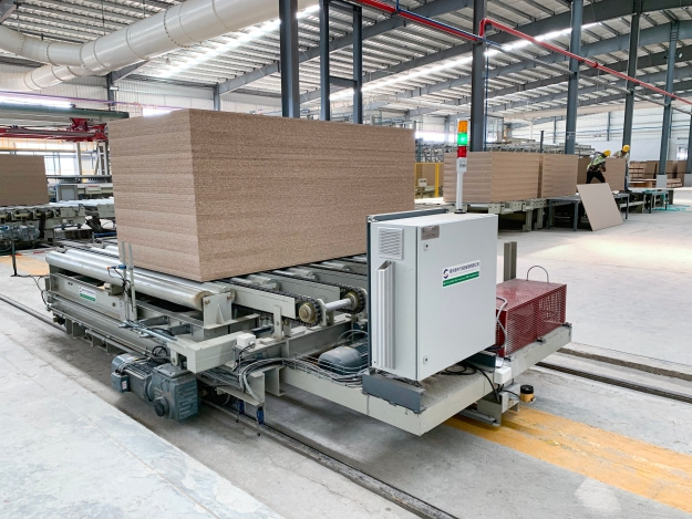 BOARD STORAGE AND CONVEYING SYSTEM