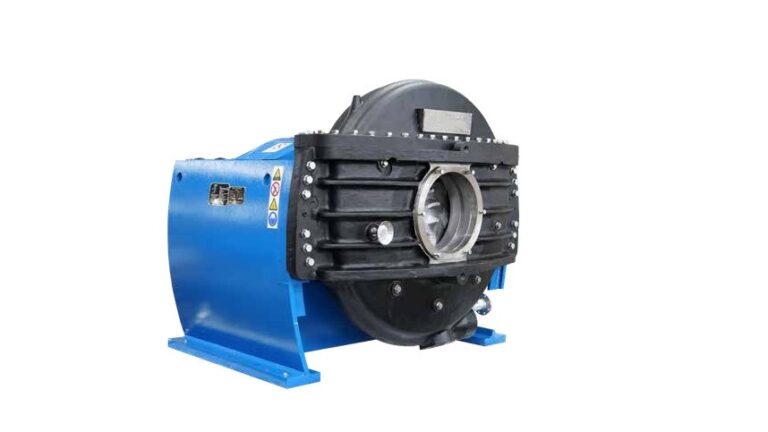 PRESSURIZED HI-CONSISTENCY REFINER